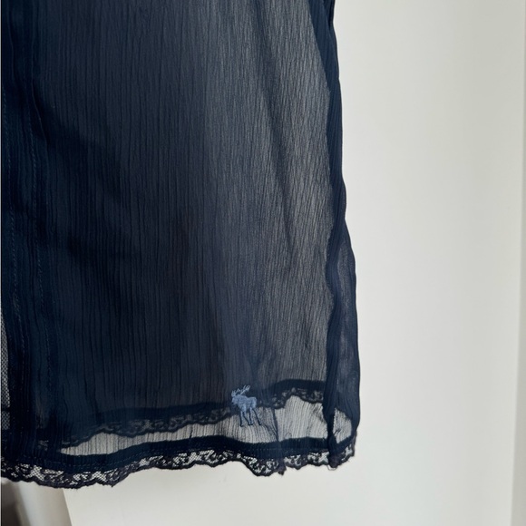 ABERCROMBIE BLUE BLOUSE - Picture 3 of 3